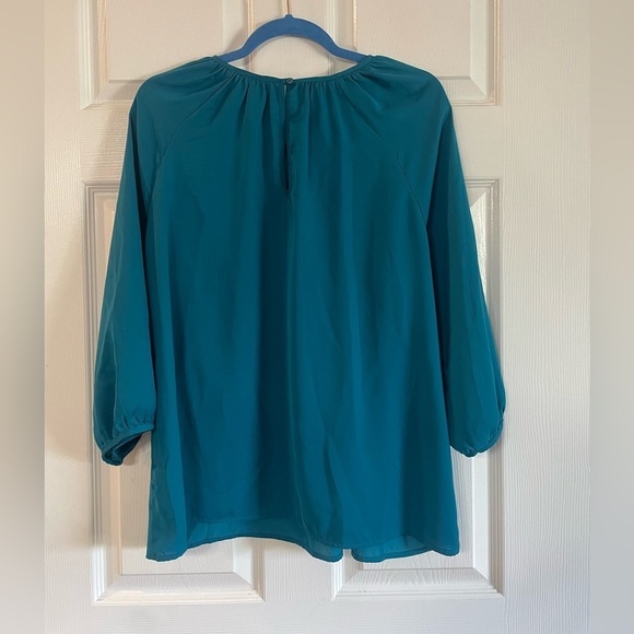 Old Navy XL scope necked blouse. Lagoon blue color - Picture 7 of 10